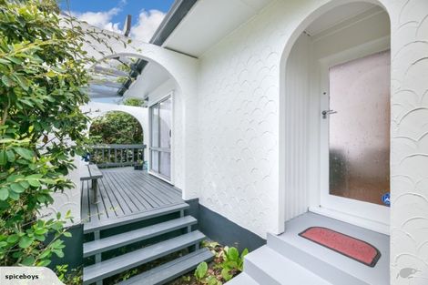 Photo of property in 50 Divich Avenue, Te Atatu South, Auckland, 0610