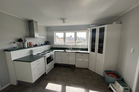 Photo of property in 10 Gills Avenue, Papakura, 2110