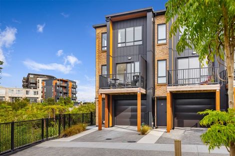 Photo of property in 7/35 Marine Parade, Hobsonville, Auckland, 0616