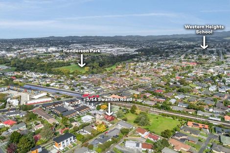 Photo of property in 3/54 Swanson Road, Henderson, Auckland, 0610