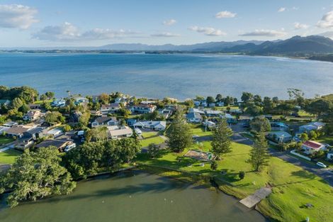 Photo of property in 35 Waione Avenue, Athenree, Waihi Beach, 3177