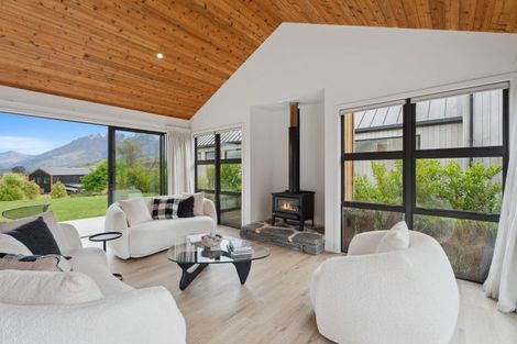 Photo of property in 4 Durness Court, Jacks Point, Queenstown, 9371