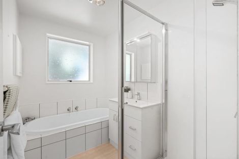 Photo of property in 12 Iona Place, Sockburn, Christchurch, 8042