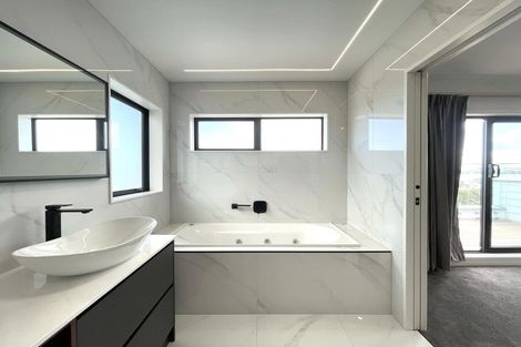 Photo of property in 43 Waller Avenue, Bucklands Beach, Auckland, 2012