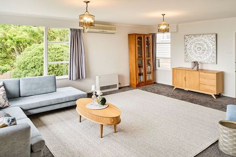 Photo of property in 68 Acacia Avenue, Maungaraki, Lower Hutt, 5010