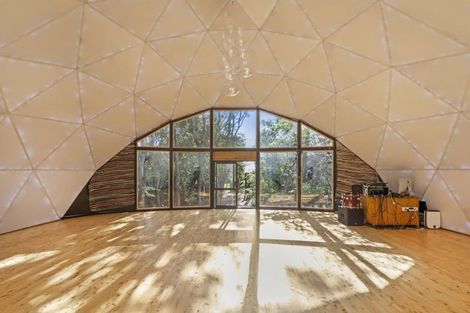 Photo of property in 112 Whaanga Road, Raglan, 3297