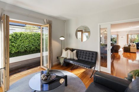 Photo of property in 18 College Avenue, Strowan, Christchurch, 8052