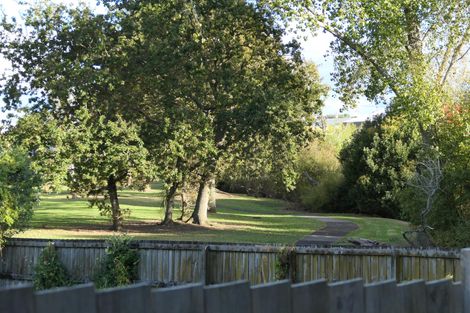 Photo of property in 19 Eastview Road, Glen Innes, Auckland, 1072
