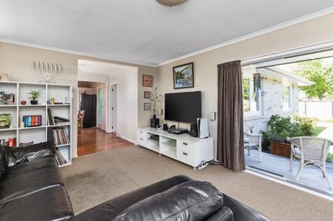 Photo of property in 1030 Grove Road, Mayfair, Hastings, 4122