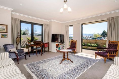 Photo of property in 35 Mcphee Street, Dannevirke, 4930