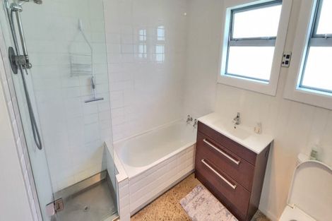 Photo of property in 1/246 Courtenay Street, Strandon, New Plymouth, 4312