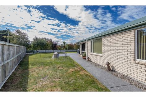 Photo of property in 62 Railway Road, Rangiora, 7400