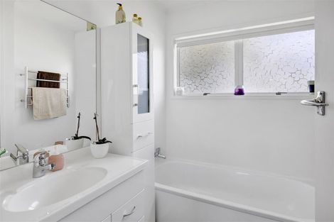 Photo of property in 1 Antonia Place, Bell Block, New Plymouth, 4312