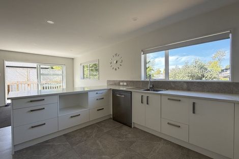 Photo of property in 6 Halder Place, Torbay, Auckland, 0632