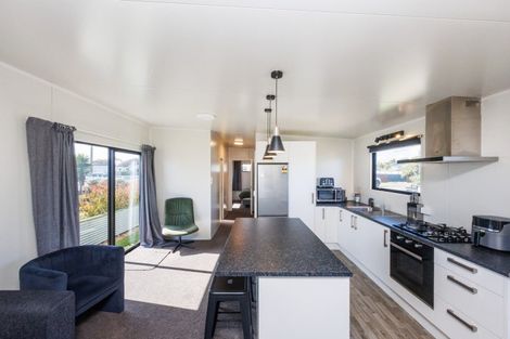 Photo of property in 52 Nash Parade, Foxton Beach, Foxton, 4815