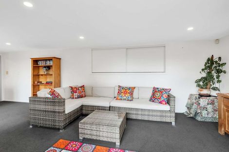 Photo of property in 11 North Way, Titirangi, Auckland, 0604