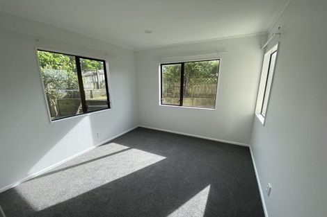 Photo of property in 13 Bury Grove, Strathmore Park, Wellington, 6022