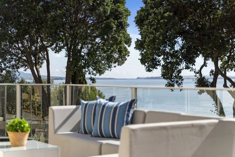 Photo of property in 155 Mellons Bay Road, Mellons Bay, Auckland, 2014