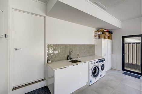 Photo of property in 23 Golding Road, Taradale, Napier, 4112