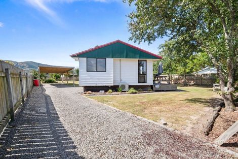 Photo of property in 34 Kowhai Street, Tokomaru, Palmerston North, 4474