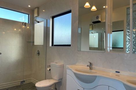 Photo of property in 1/41 High Road, Glenfield, Auckland, 0629