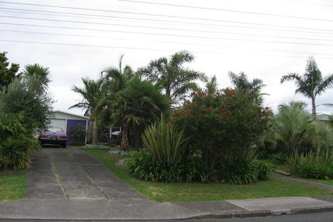 Photo of property in 5 Saffron Street, Birkdale, Auckland, 0626
