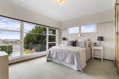 Photo of property in 100 Palmers Road, Clendon Park, Auckland, 2103