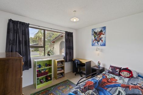 Photo of property in 1 Cedar Place, Westown, New Plymouth, 4310