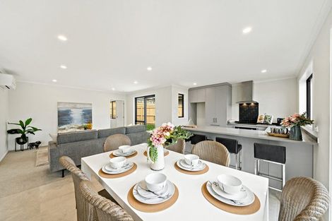 Photo of property in 10 Te Paahi Avenue, Waiuku, 2123