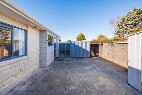Photo of property in 2 Pinedale Parade, Milson, Palmerston North, 4414