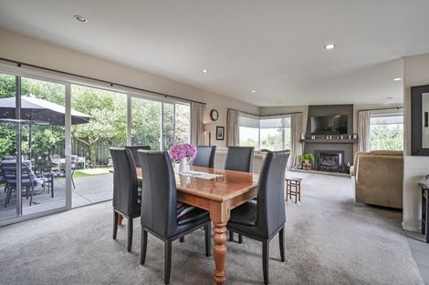 Photo of property in 16 Hikanui Drive, Havelock North, 4130