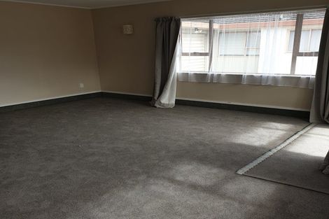 Photo of property in 17a Edgewater Parade, Waiuku, 2123