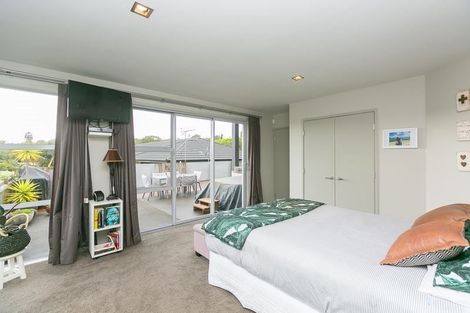 Photo of property in 11 Cherry Lane, Hurdon, New Plymouth, 4310