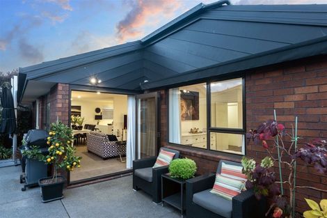 Photo of property in 1/31a Lansbury Avenue, Strowan, Christchurch, 8052