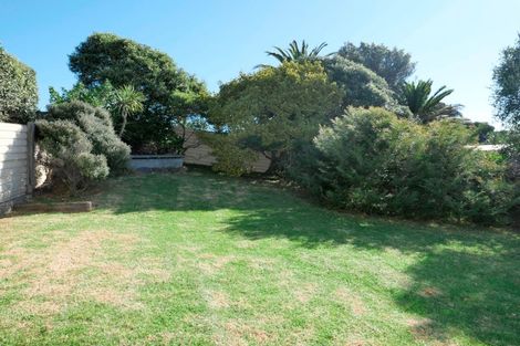 Photo of property in 51 William Street, Waikanae Beach, Waikanae, 5036