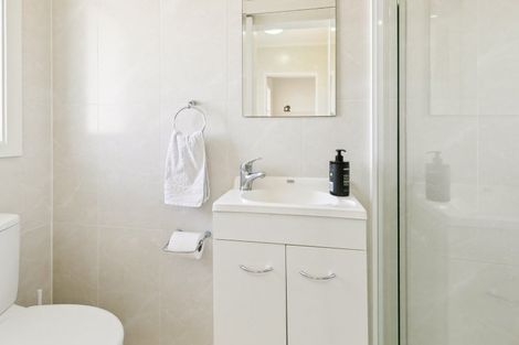 Photo of property in 44 Akaroa Drive, Maupuia, Wellington, 6022