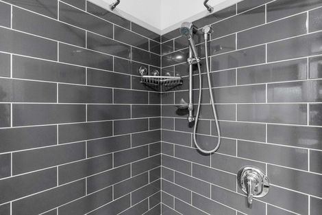 Photo of property in 13 Logan Street, Fairy Springs, Rotorua, 3015