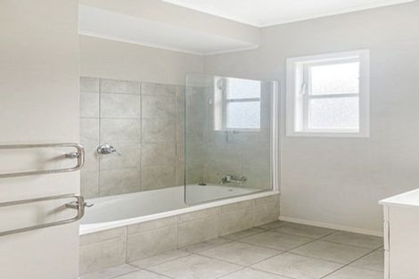 Photo of property in 37 Nuffield Avenue, Marewa, Napier, 4110