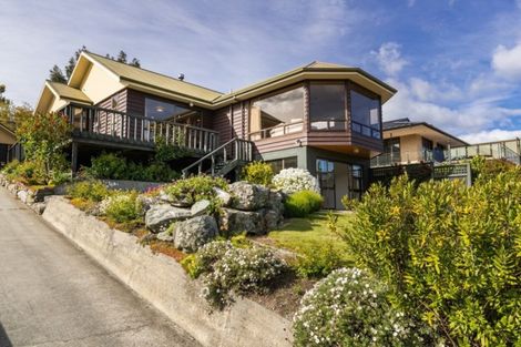 Photo of property in 10 Grove Lane, Kelvin Heights, Queenstown, 9300