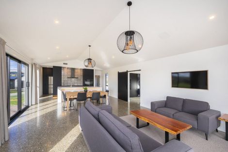 Photo of property in 3 Castlebridge Lane, Aokautere, Palmerston North, 4471