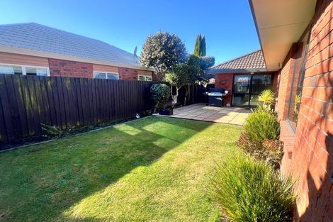 Photo of property in 1/8 Campion Place, Halswell, Christchurch, 8025