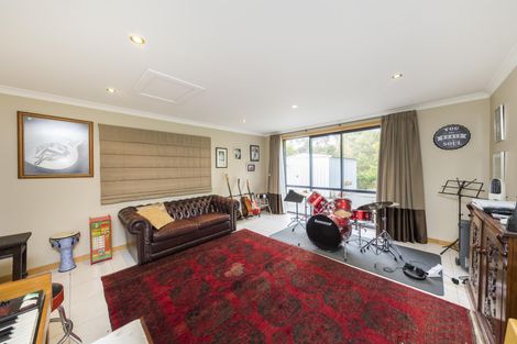 Photo of property in 56 Ruapehu Drive, Fitzherbert, Palmerston North, 4410