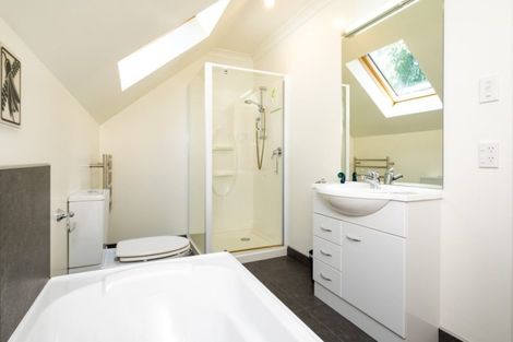 Photo of property in 2/11 Te Aute Road, Havelock North, 4130