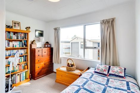 Photo of property in 140 Westminster Avenue, Tamatea, Napier, 4112