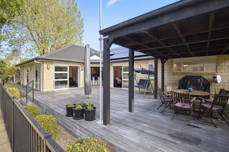 Photo of property in 24 Glencairn Place, Buckland, Pukekohe, 2677