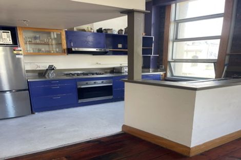 Photo of property in Sta Travel Flats, 3/130 Cuba Street, Te Aro, Wellington, 6011