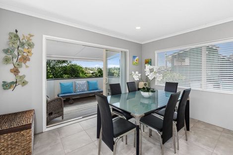 Photo of property in 2/13 Arran Road, Browns Bay, Auckland, 0630