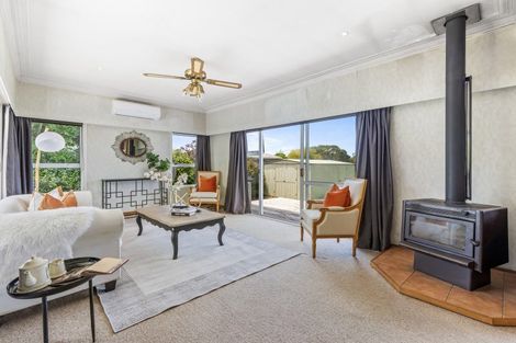 Photo of property in 113 Boord Crescent, Kumeu, 0891