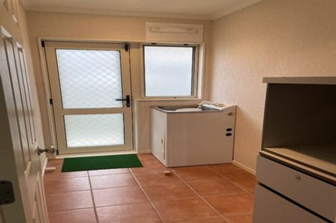 Photo of property in 3 Chapletown Drive, East Tamaki, Auckland, 2016