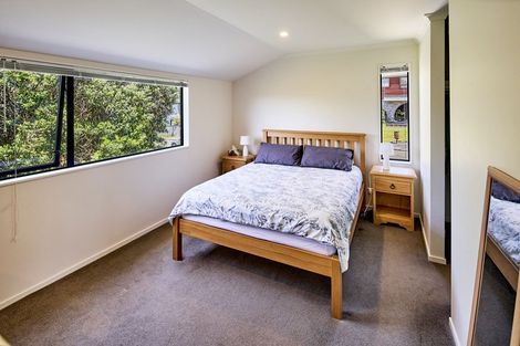 Photo of property in 4a Brasenose Place, Tawa, Wellington, 5028